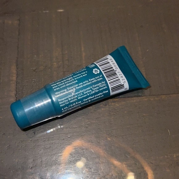 Onekind Ultra Brightening Eye Balm NEW - Picture 2 of 2